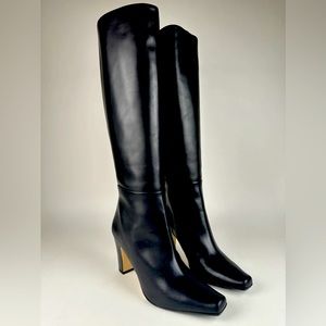 Manolo Blahnik
Manolo Blahnik Cantuna Knee High Leather Boots Black Size 40.5EU